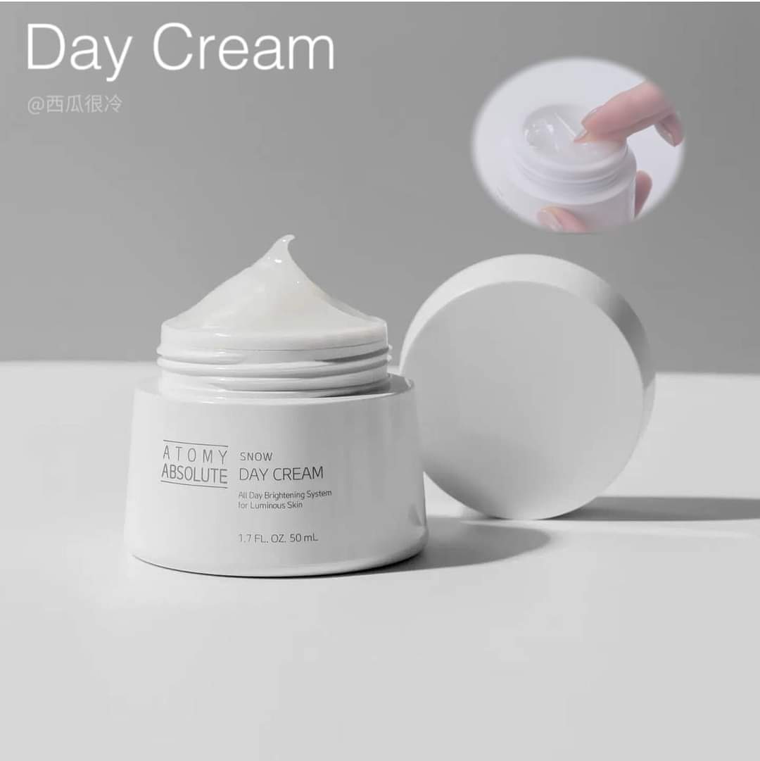 Kem dưỡng ban ngày giúp phục hồi, cấp ẩm trắng hồng dành cho da nám, tàn nhang Atomy Absolute Snow Day Cream 50ml