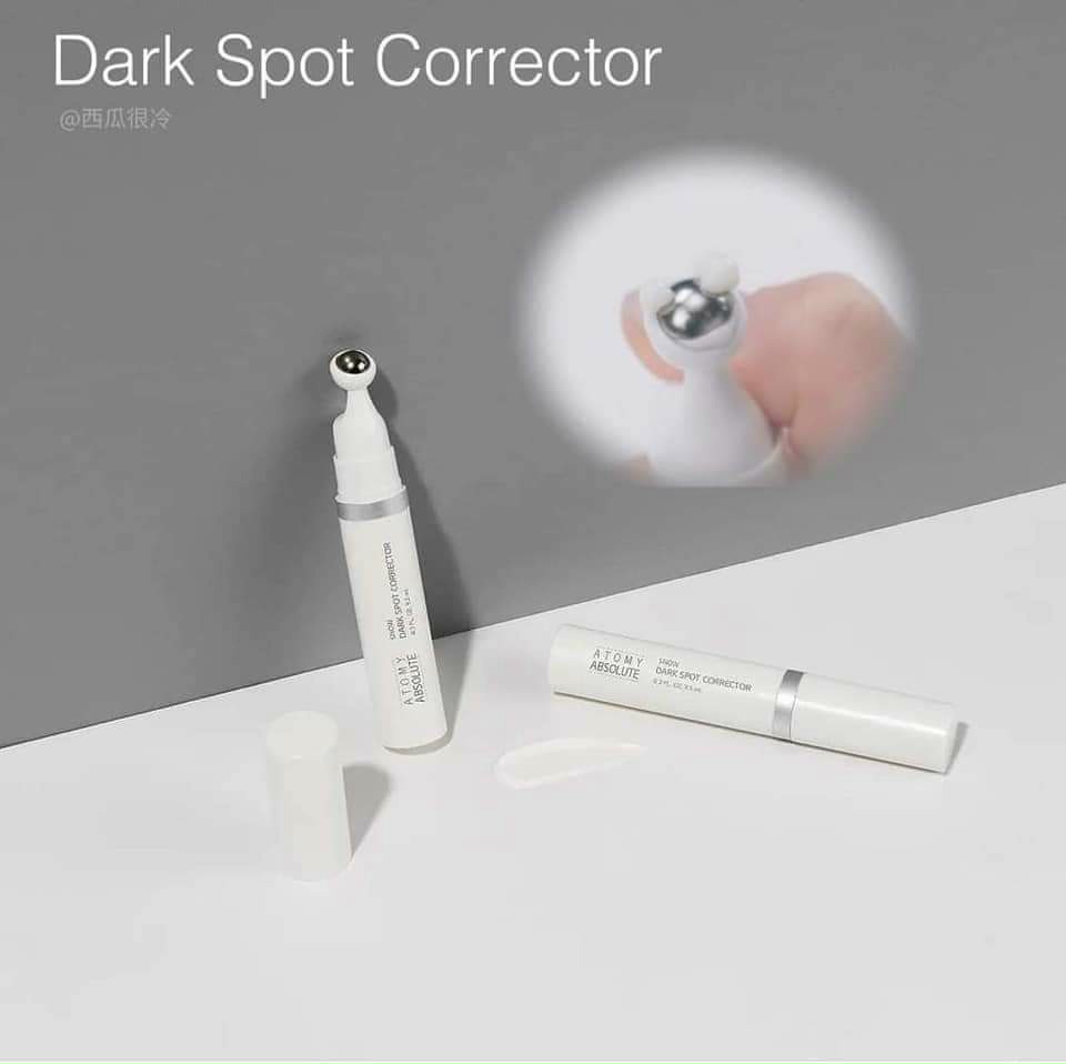 Thanh lăn chăm sóc chuyên sâu da vùng thâm,nám,tàn nhang Atomy Absolute Snow Drak Spot Corrector 9.5ml